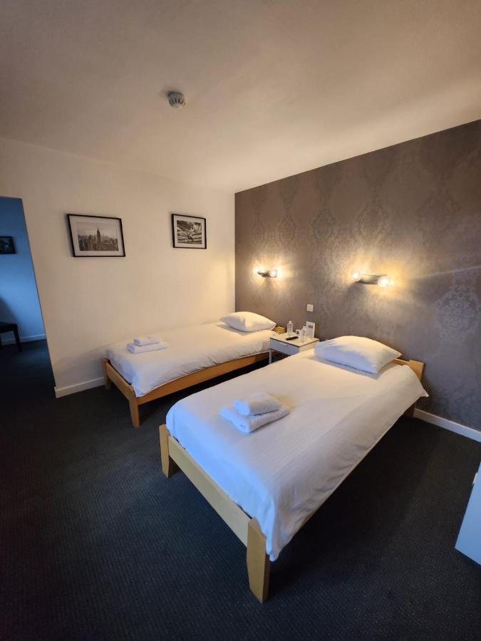 Hotel Francorchamps Pitlane Lodge Bagian luar foto