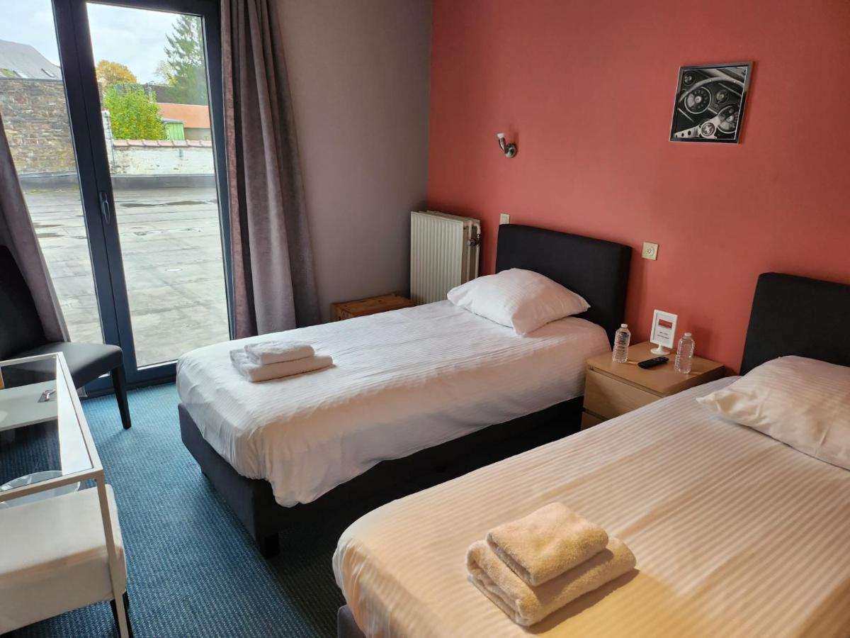 Hotel Francorchamps Pitlane Lodge Bagian luar foto