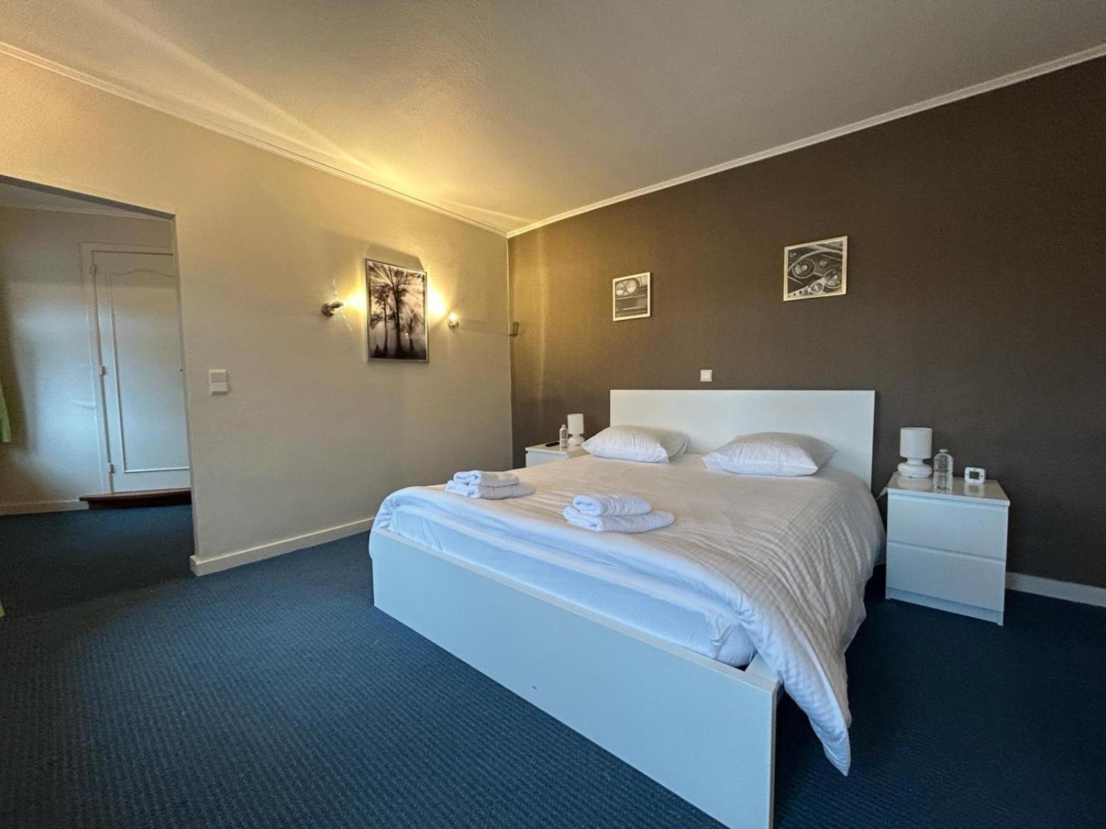 Hotel Francorchamps Pitlane Lodge Bagian luar foto
